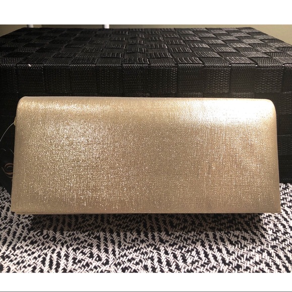 Handbags - NWT 🔥 SHIMMER PARTY PURSE! Handbags - NWT 🔥 SHIMMER PARTY PURSE!
